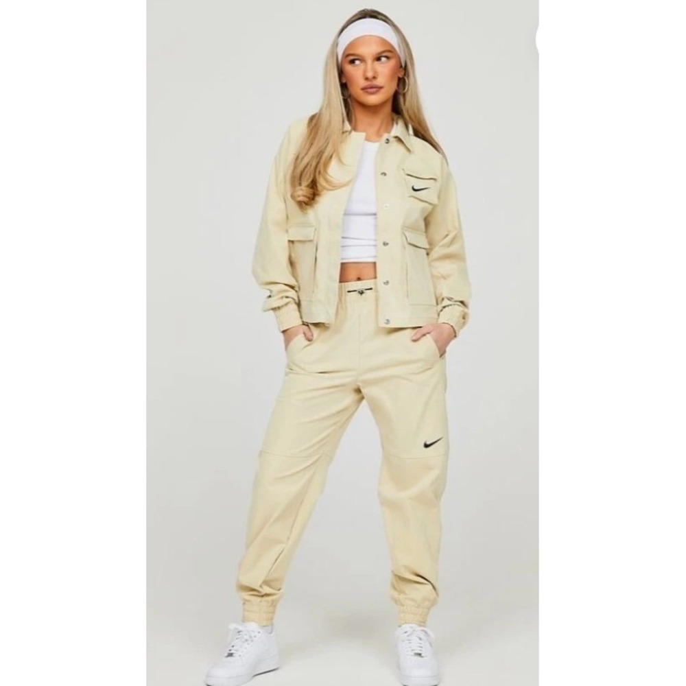Nike Sportswear Women Utility Jacket and Pants Set Yellow Beige Swoosh Small